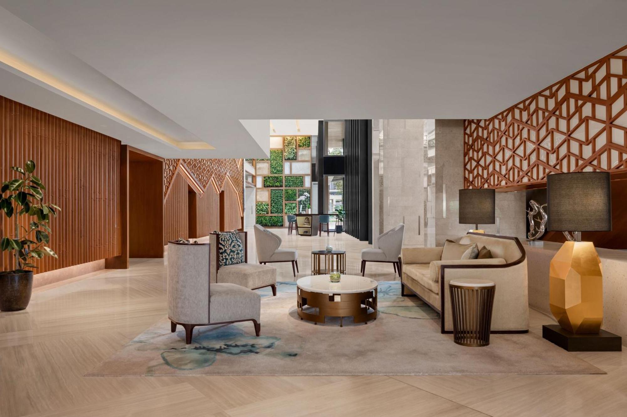 The Westin Manila Hotel Pasig City Exterior photo